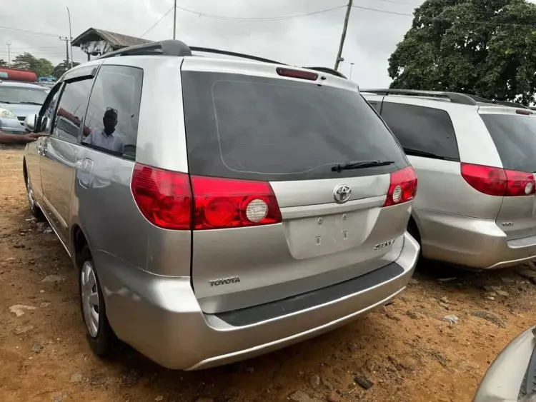 Toyota Sienna