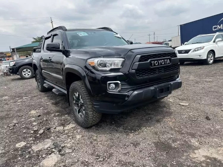 Toyota Tacoma