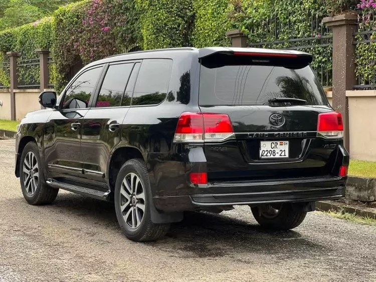 Toyota Landcruiser  V8