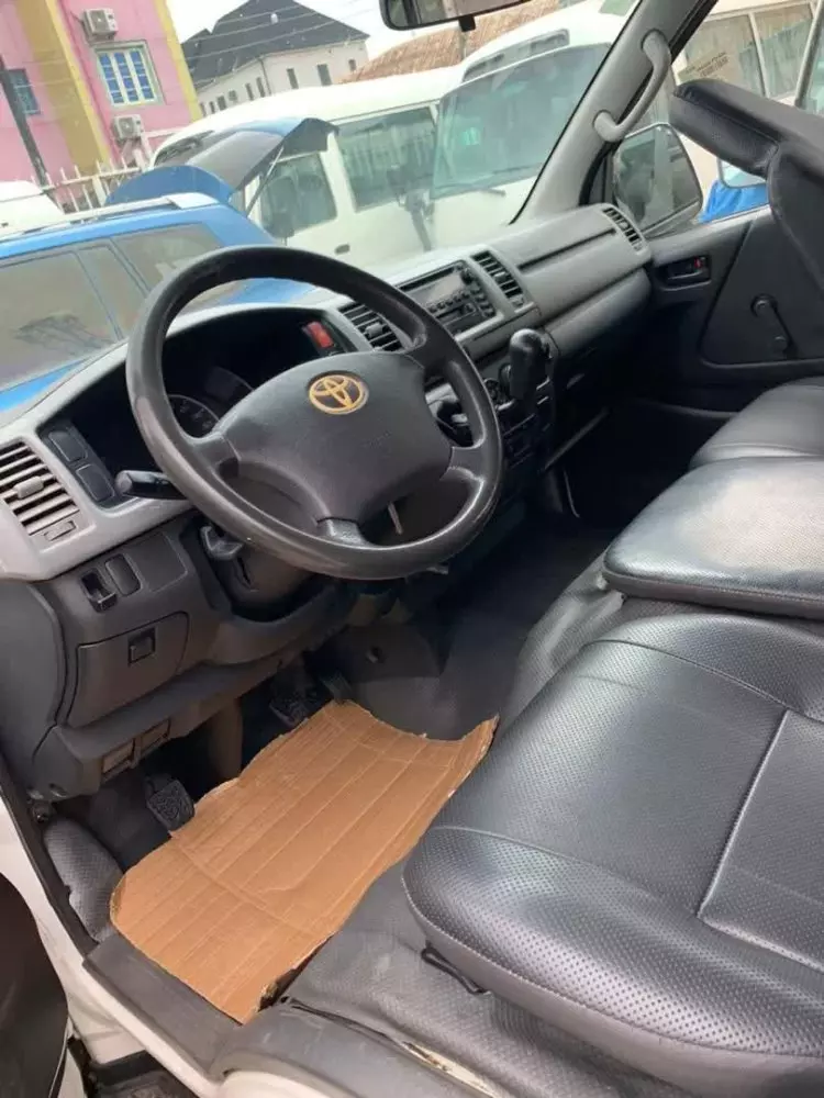 Toyota Hiace