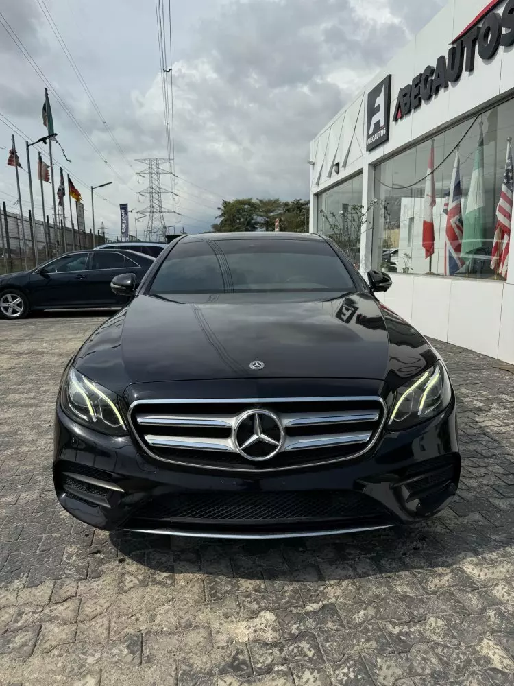 Mercedes-Benz E 300