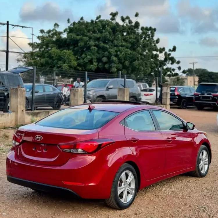 Hyundai Elantra