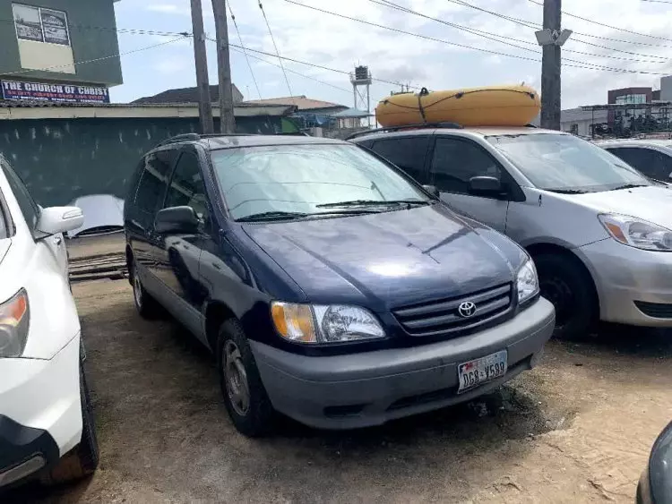 Toyota Sienna