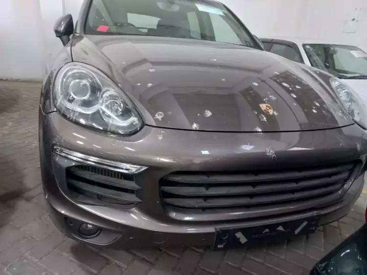 PORSCHE Cayenne
