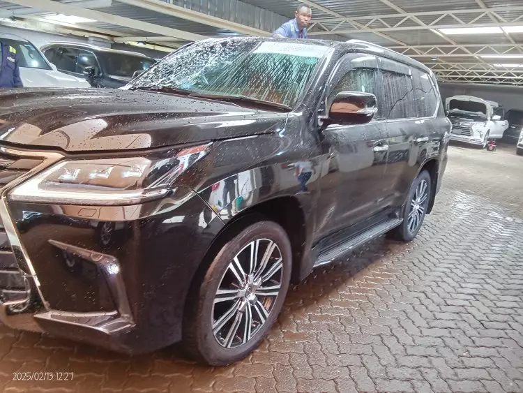 Lexus LX 570