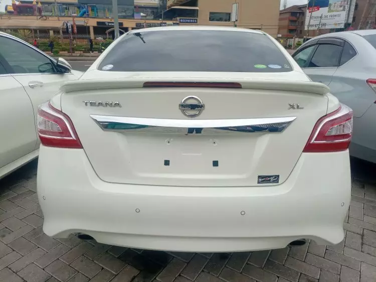 Nissan Teana
