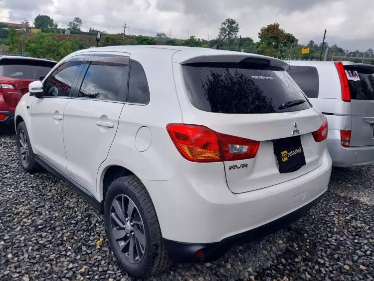 Mitsubishi RVR