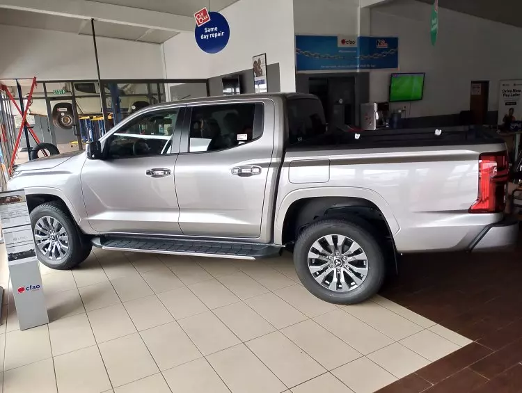 Mitsubishi L200 D/C Sportero A/T