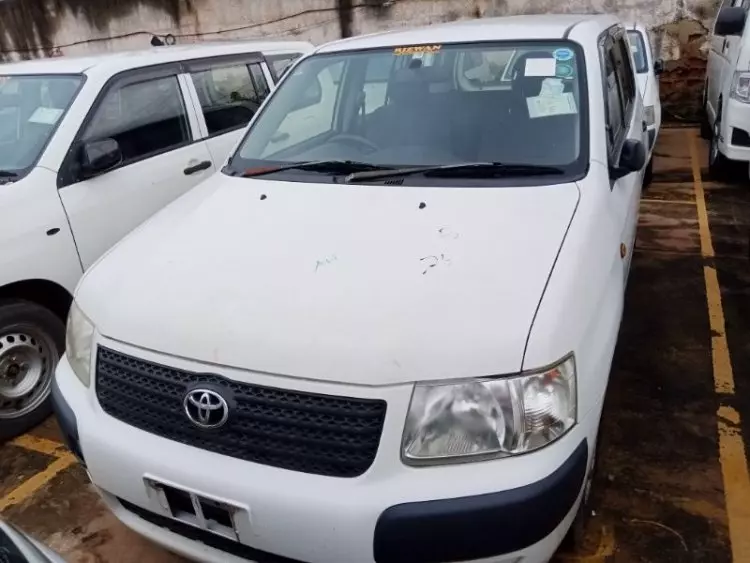Toyota Succeed