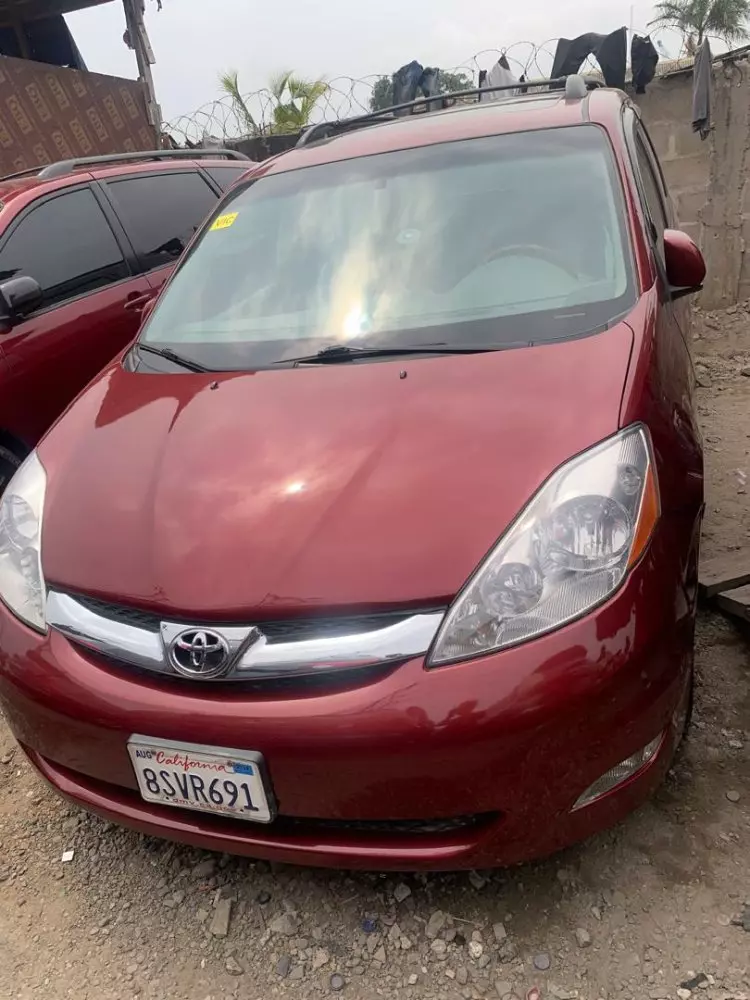 Toyota Sienna