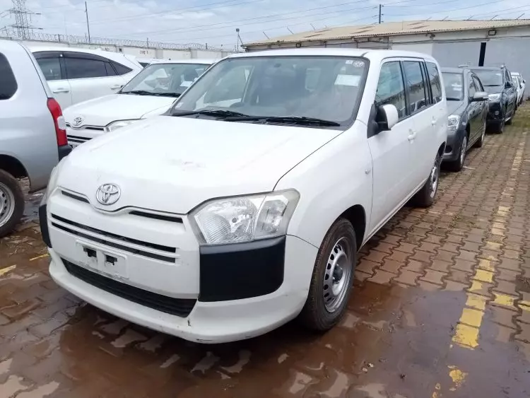 Toyota Succeed