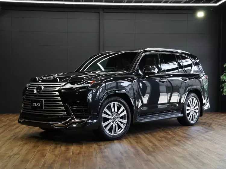 Lexus LX 600