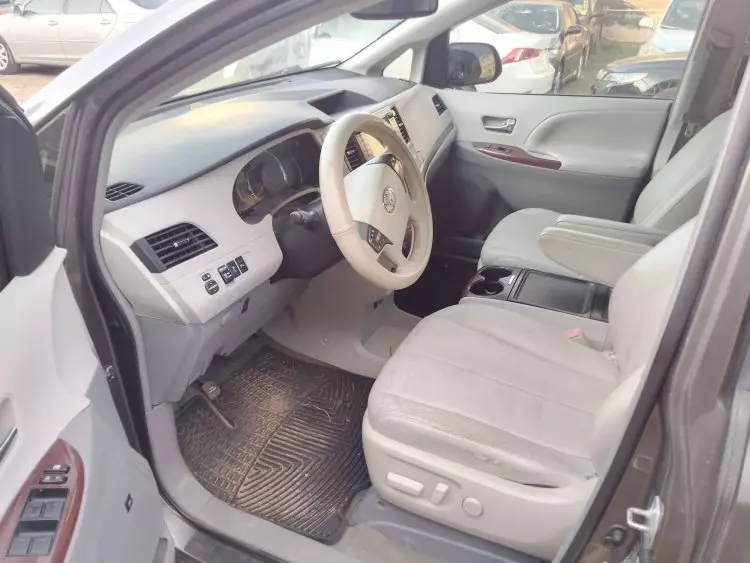 Toyota Sienna