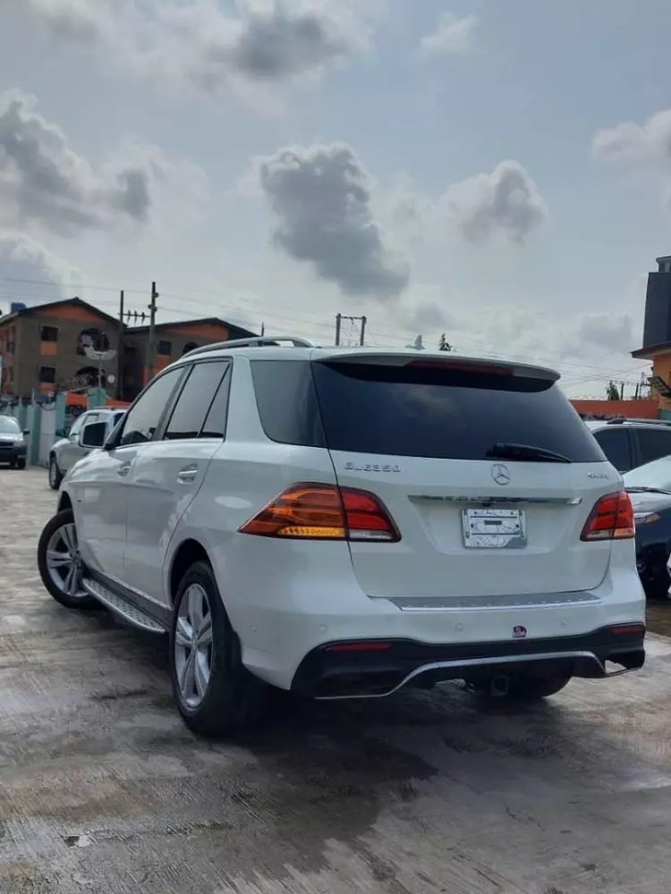 Mercedes-Benz ML 350