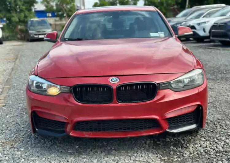 BMW 328i