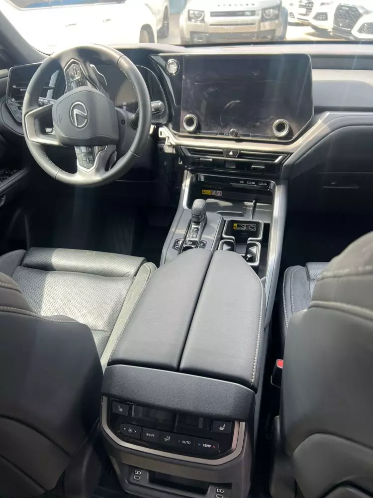 Lexus TX 350