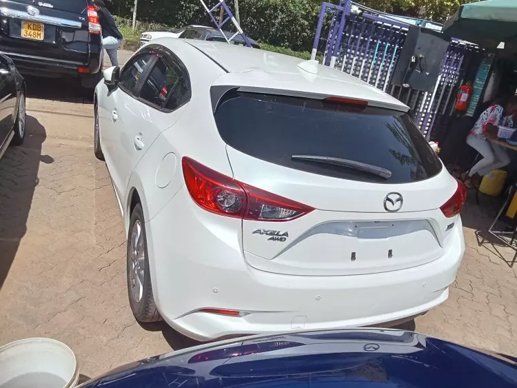 Mazda Axela