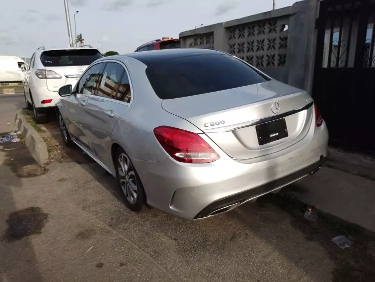 Mercedes-Benz C 300