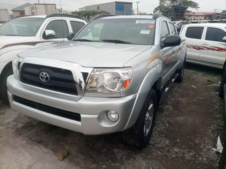 Toyota Tacoma