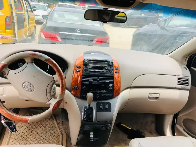 Toyota Sienna