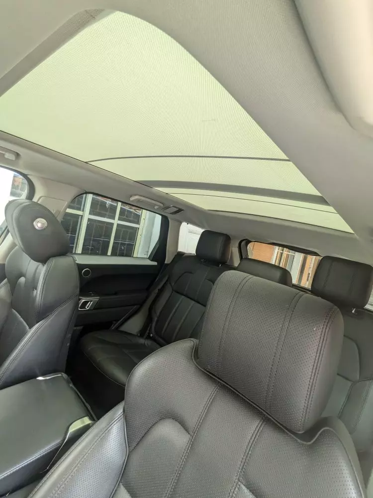 RANGE ROVER HSE LR4
