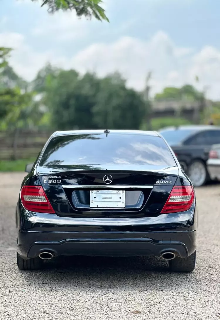 Mercedes-Benz C 300