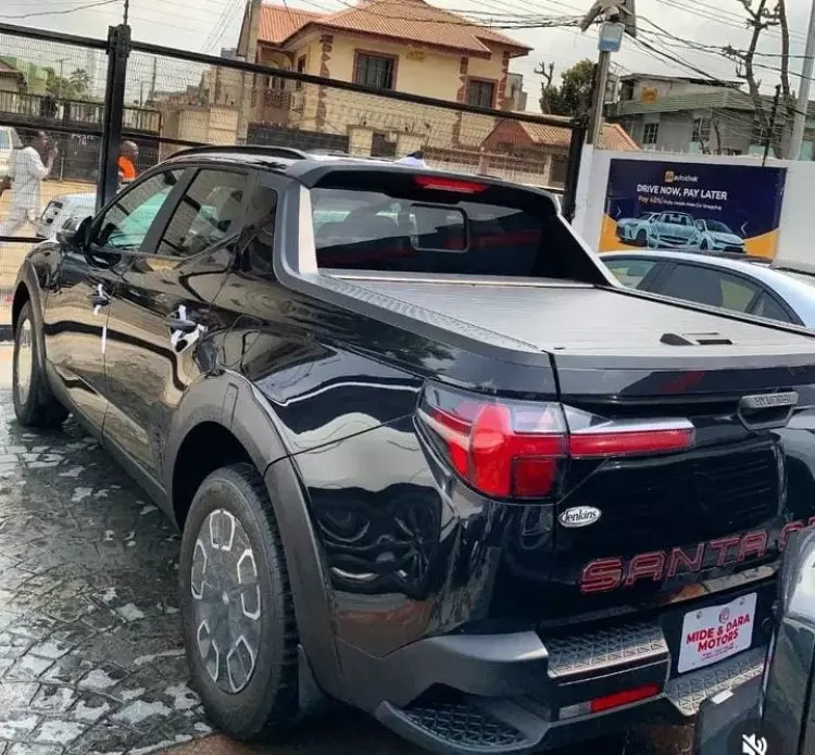Hyundai Grand Santa Fe