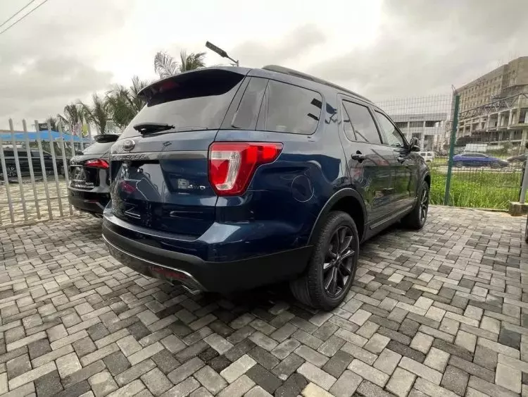 Ford Explorer XLT 3.5L