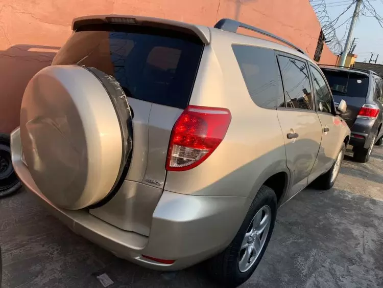 Toyota RAV 4