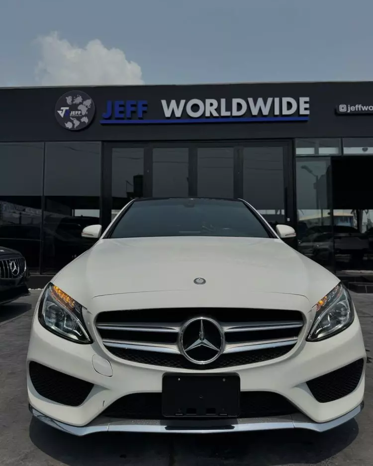 Mercedes-Benz C 300