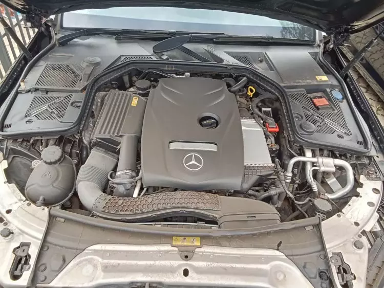 Mercedes-Benz C 200