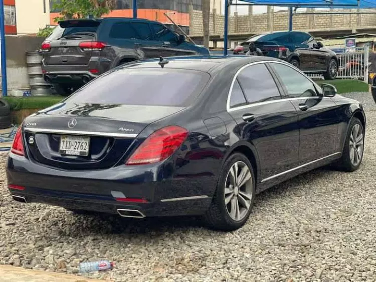 Mercedes-Benz S 550