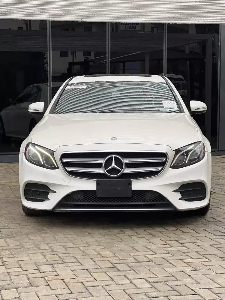 Mercedes-Benz E 300