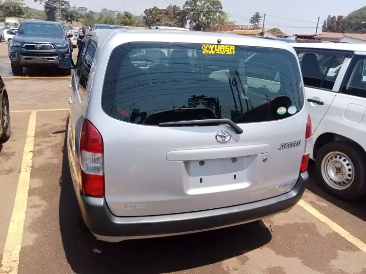 Toyota Succeed
