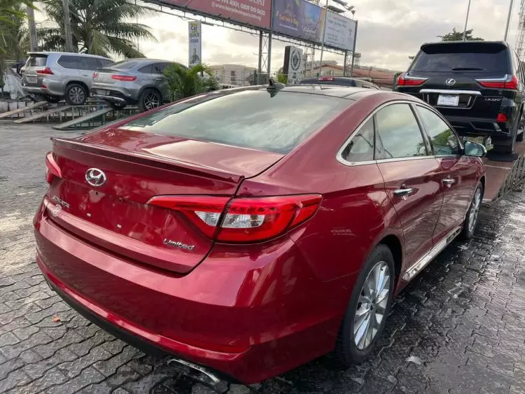 Hyundai Sonata
