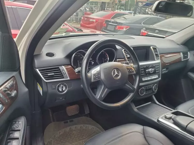 Mercedes-Benz ML 350