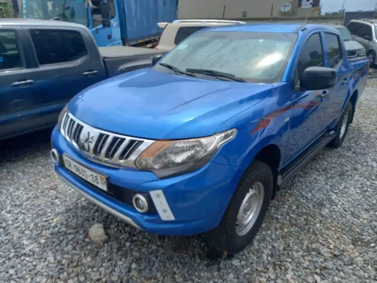 Mitsubishi L200