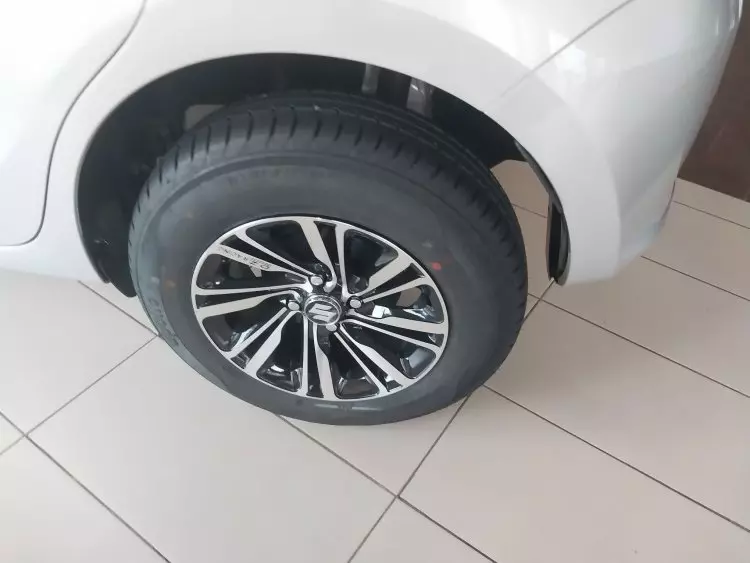 SUZUKI Swift GLX