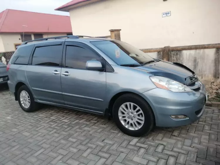 Toyota Sienna