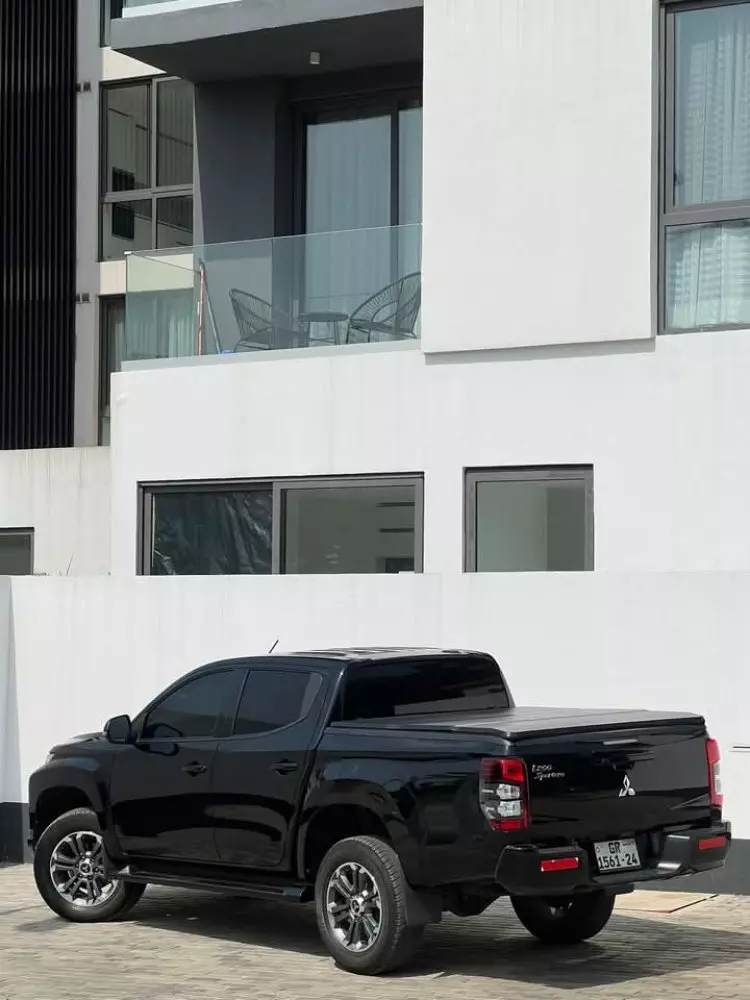 Mitsubishi L200 D/C Sportero A/T
