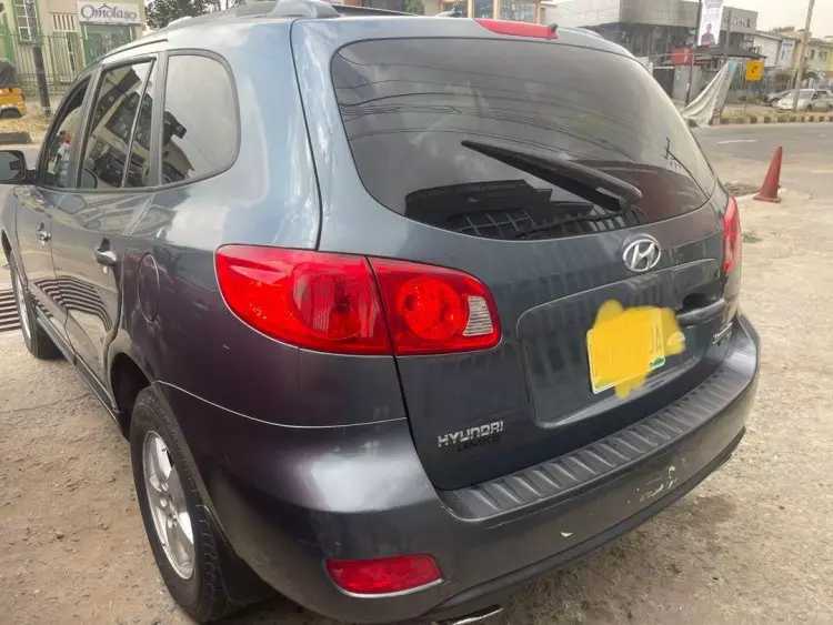 Hyundai SANTA GL