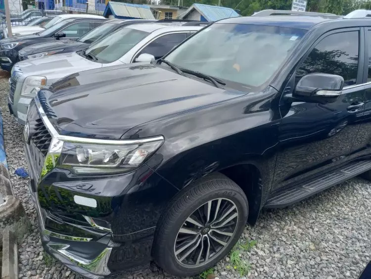Toyota Land Cruiser Prado VX.L