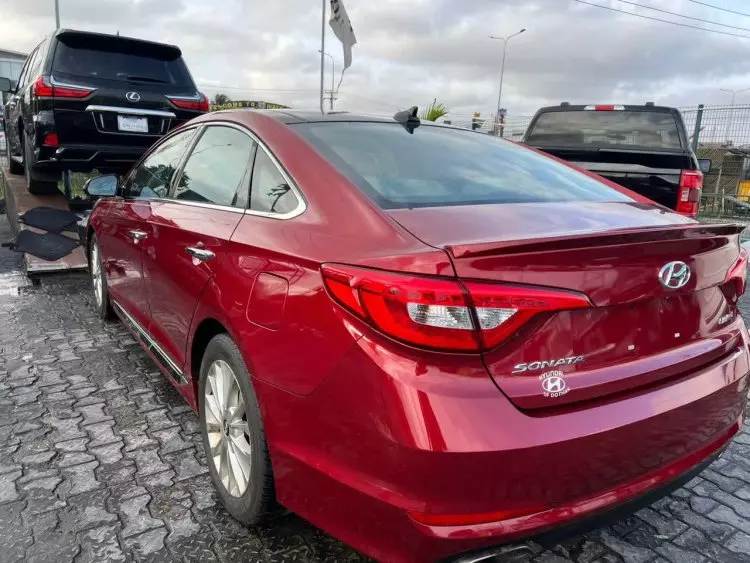 Hyundai Sonata