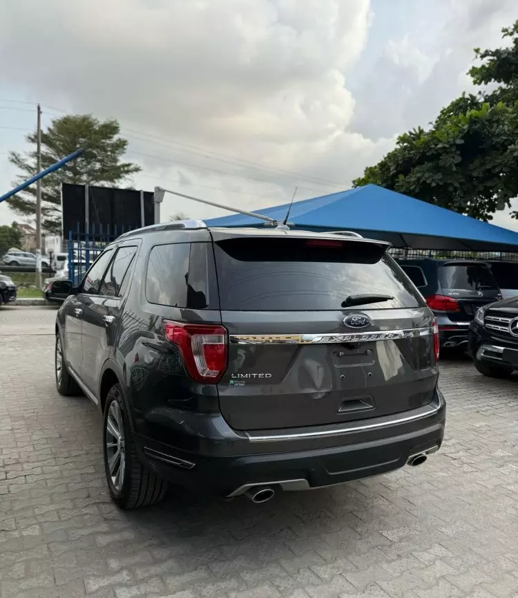 Ford Explorer