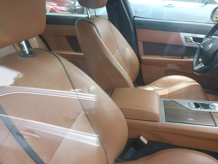Jaguar XF
