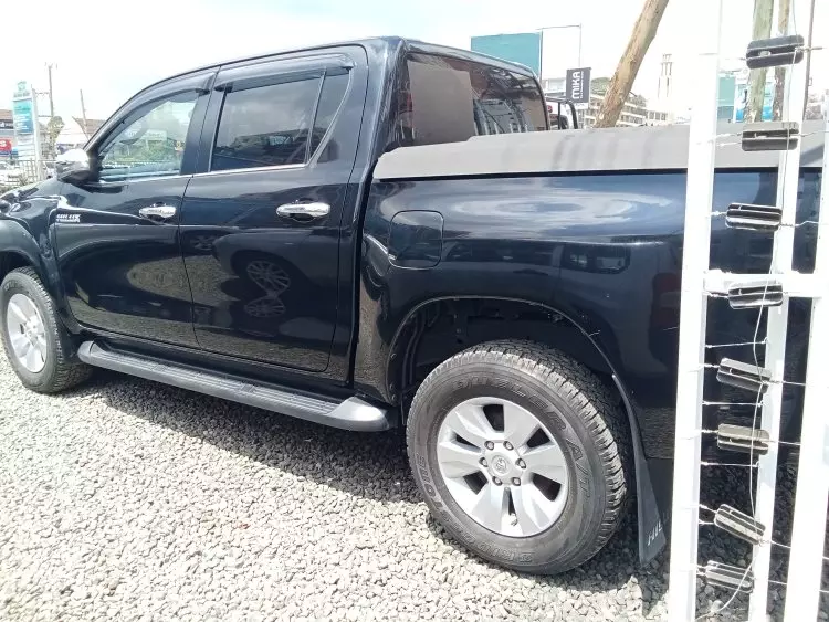 Toyota Hilux