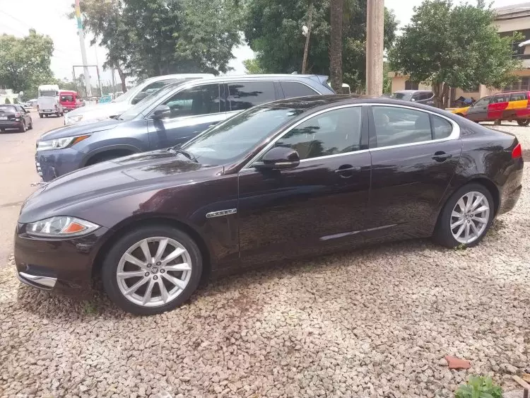 Jaguar XF