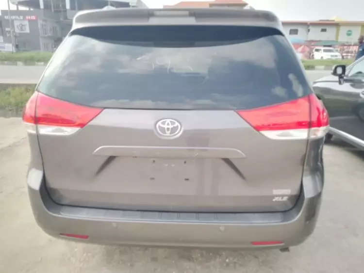 Toyota Sienna