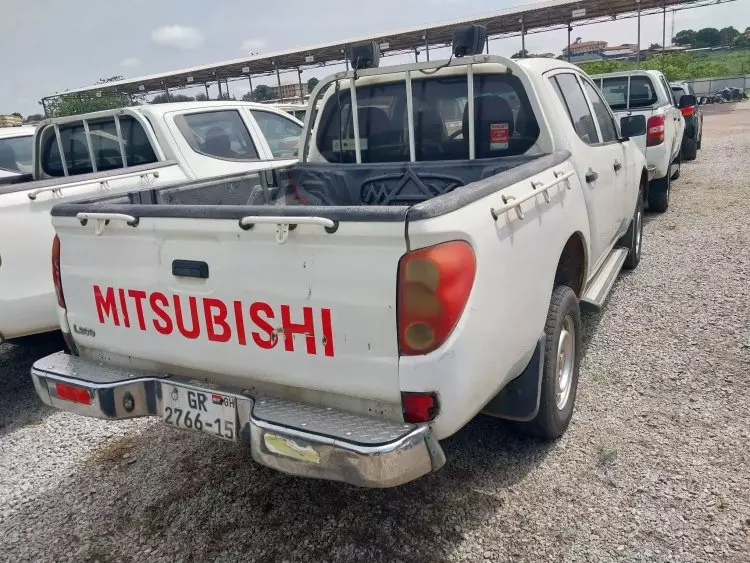 Mitsubishi L200 D/C GL Did