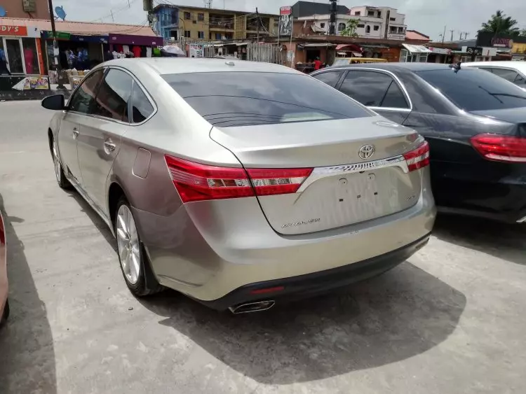 Toyota Avalon